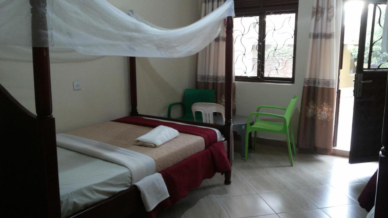 Kalalo Cottage Inn Pakwach Exterior photo
