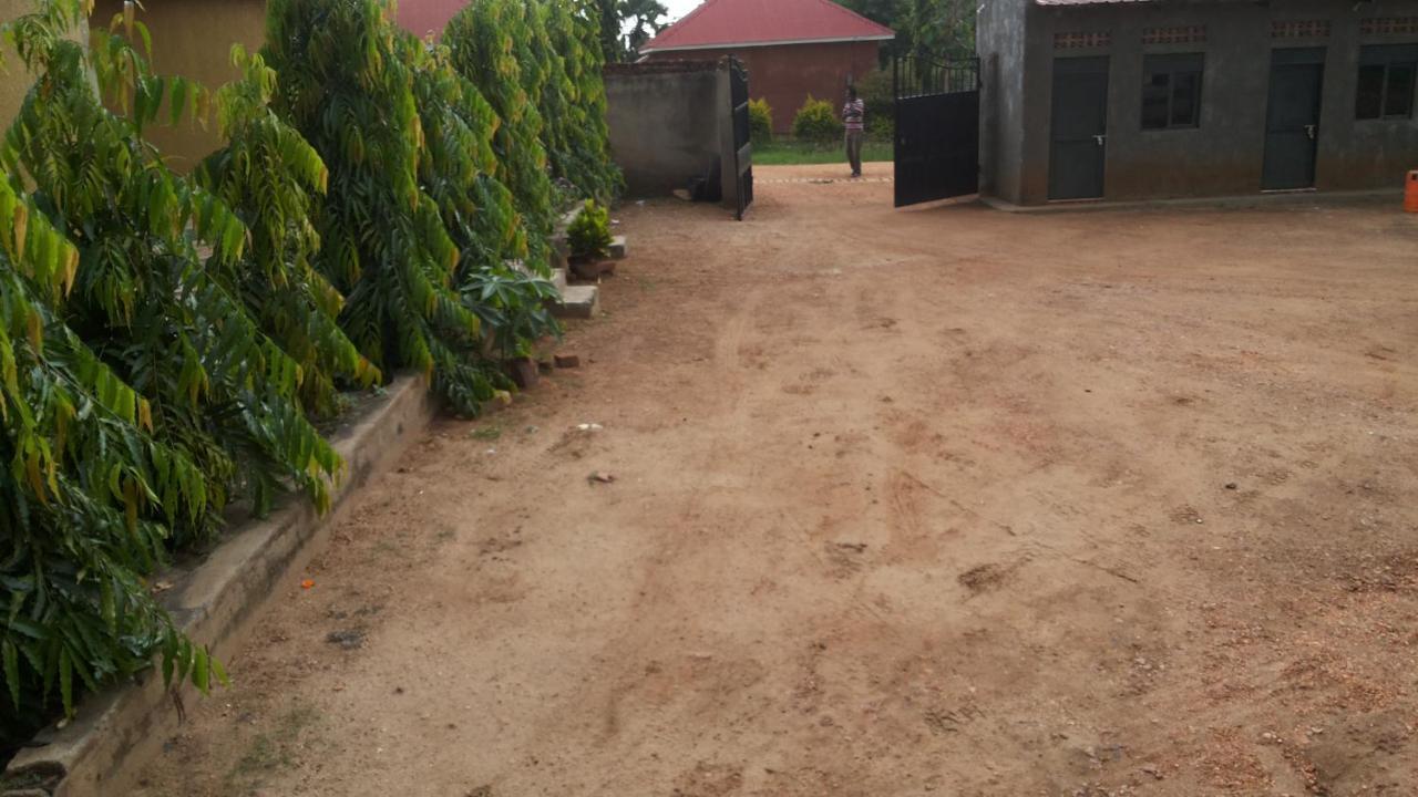 Kalalo Cottage Inn Pakwach Exterior photo