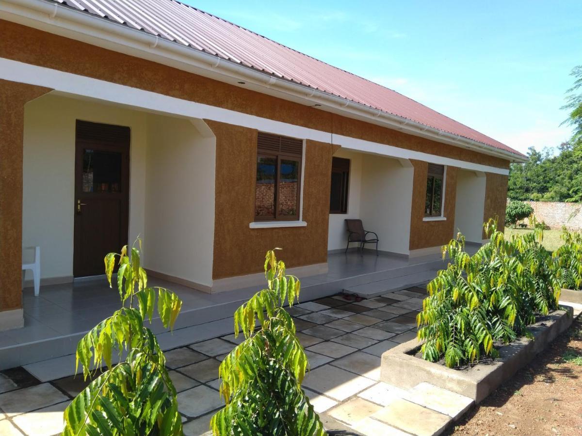 Kalalo Cottage Inn Pakwach Exterior photo